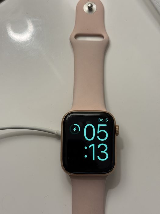 Apple Watch Series 6 GPS 44mm Gold Aluminum Case