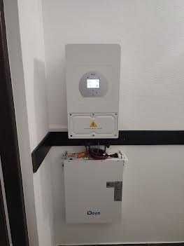 Інвертор Deye 6 кВт

Потужність 6 кВт