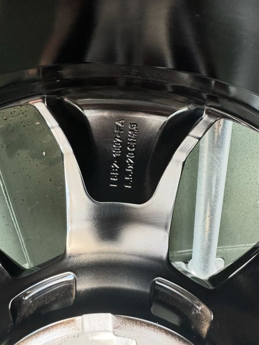 Nowe Koła Alufelgi Land Rover Defender 20” Pirelli 255/60/20 Oryginał