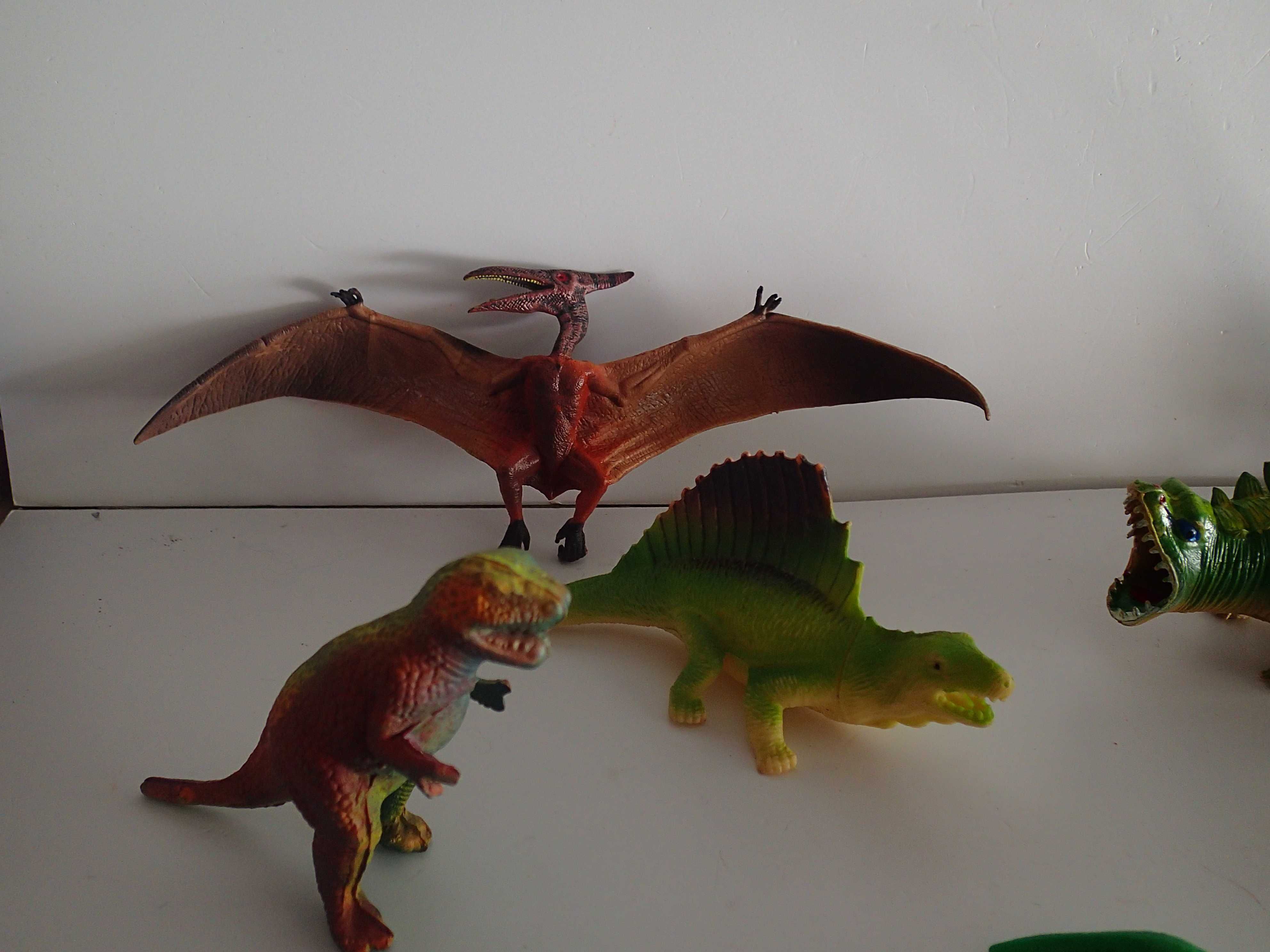 Dinossauros em pvc