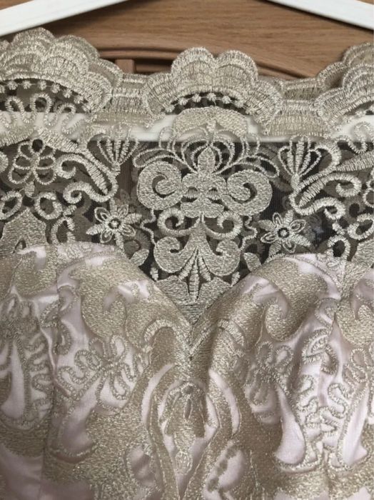 Святкова нарядна, весільна, випускна сукня