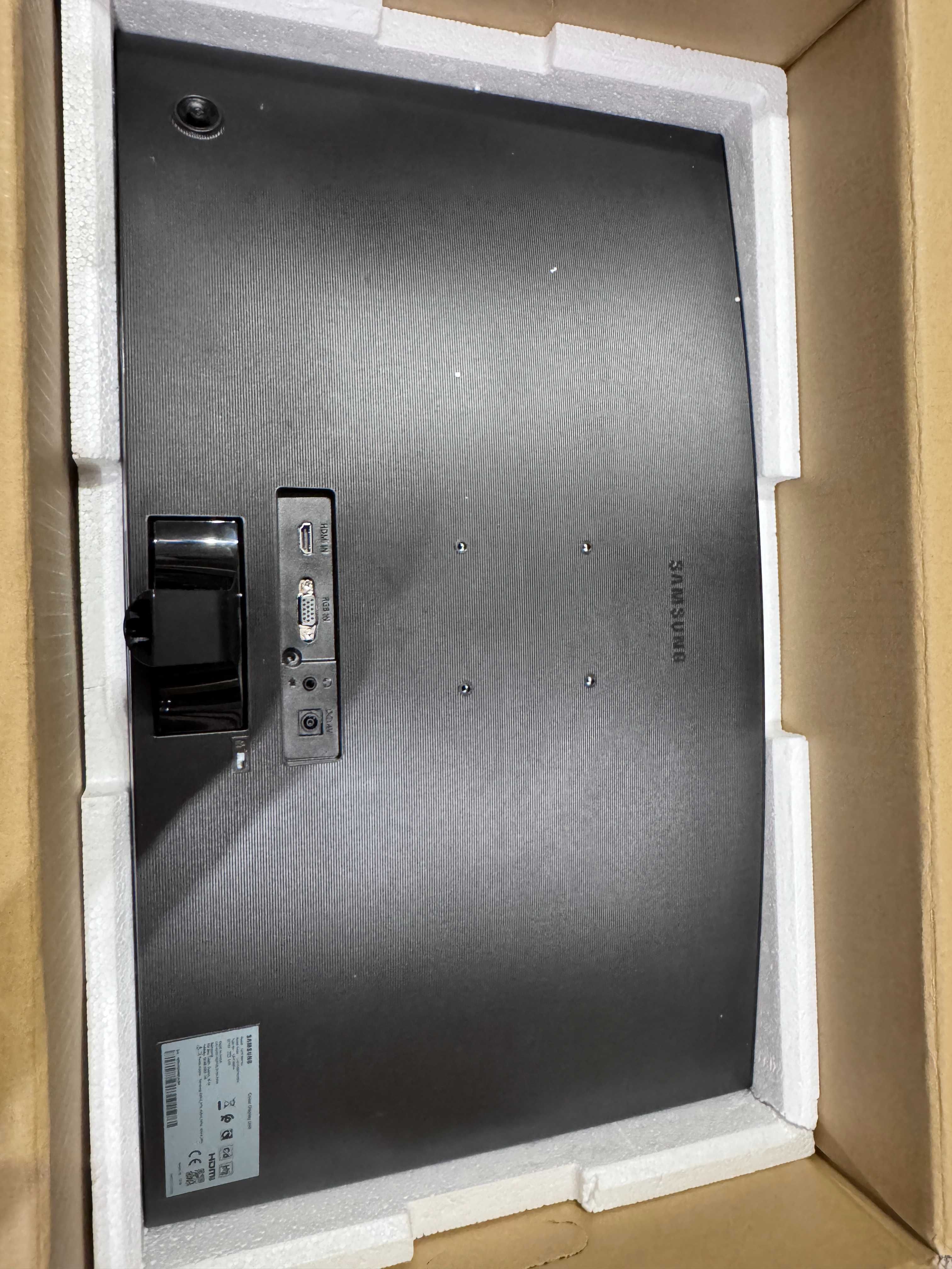 Monitor SAMSUNG C27F390FHU 27" zakrzywiony ekran