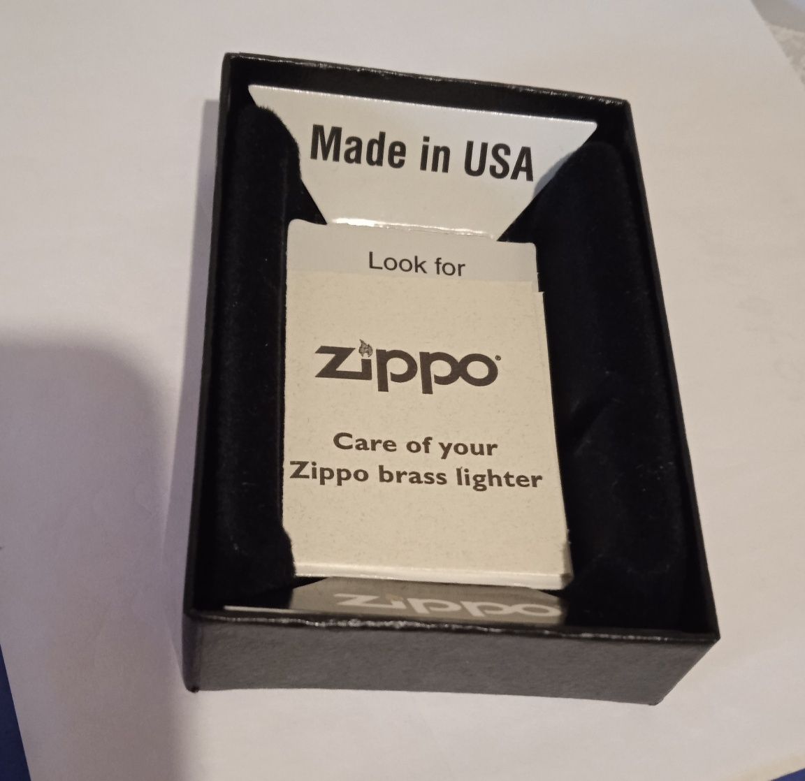 Зажигалка бензиновая ZIPPO.