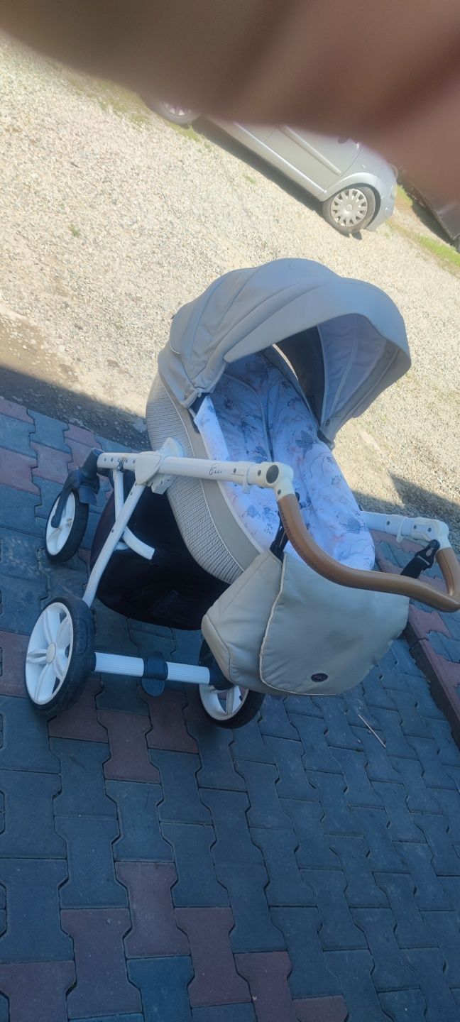 Wózek 4w1 Roan bass baza isofix