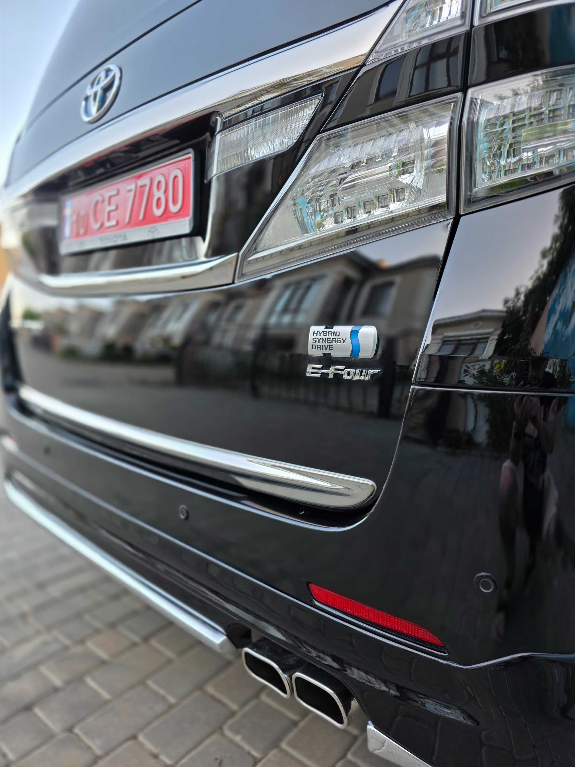 Toyota Vellfire 2012 Гибрид 2,4л вариатор