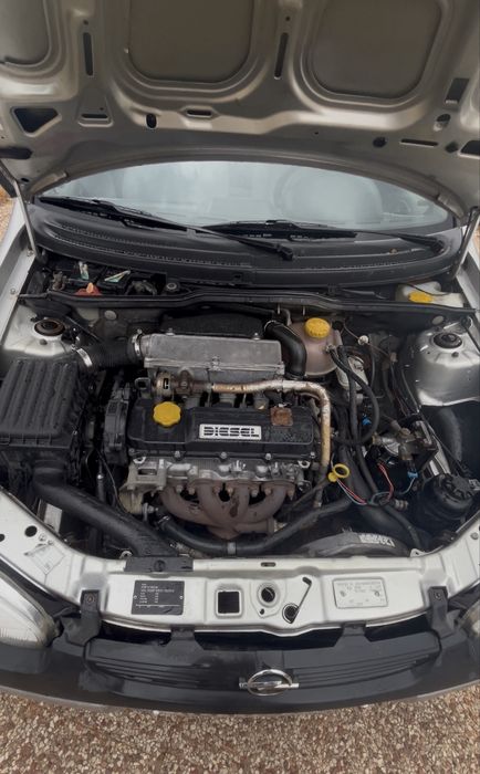 Opel Corsa 1.5 Isuzu 1999