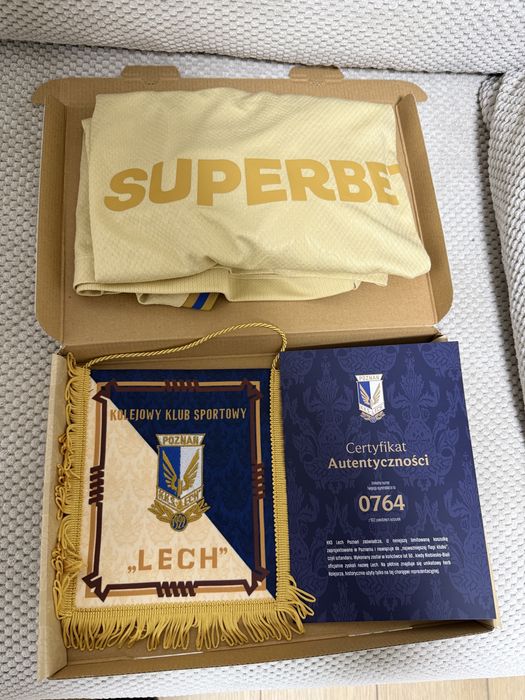 M Limitowana zlota koszulka lech Poznań kolejorz SUPERBET rozmiar