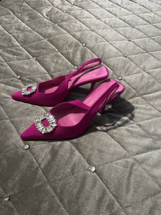 Buty damskie w kolorze fuksji