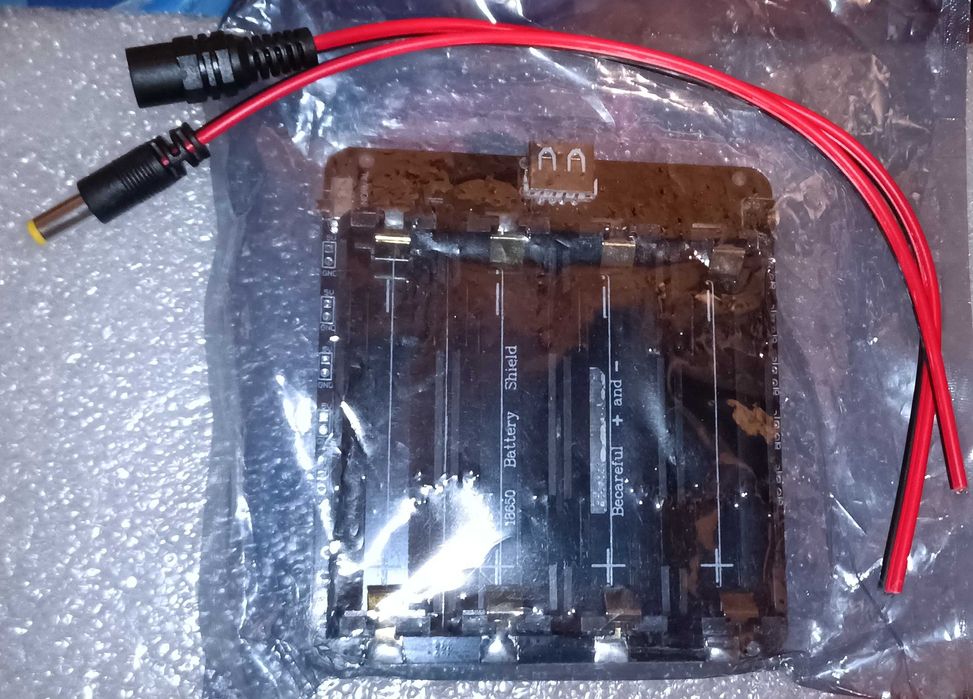 Модуль повербанк мініповербанк 4 секційний 18650 5V/3А, 3V/1A