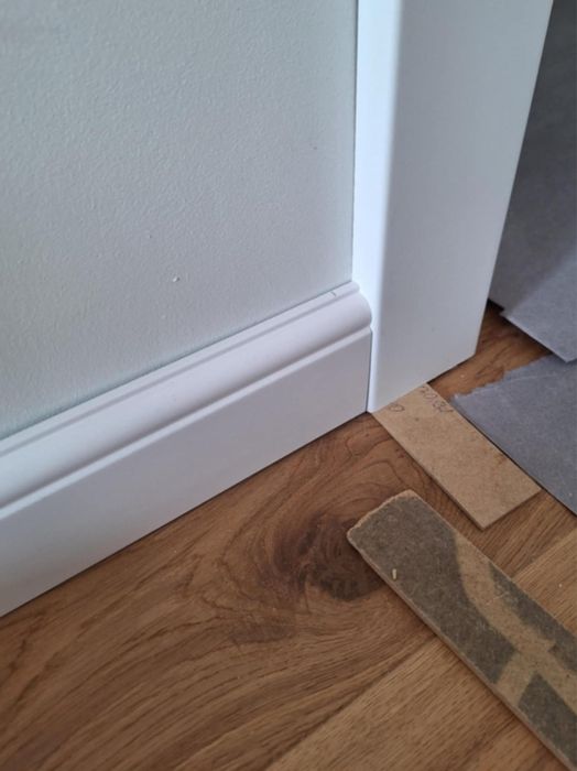 Listwy Espumo 301 Biale, Nowe