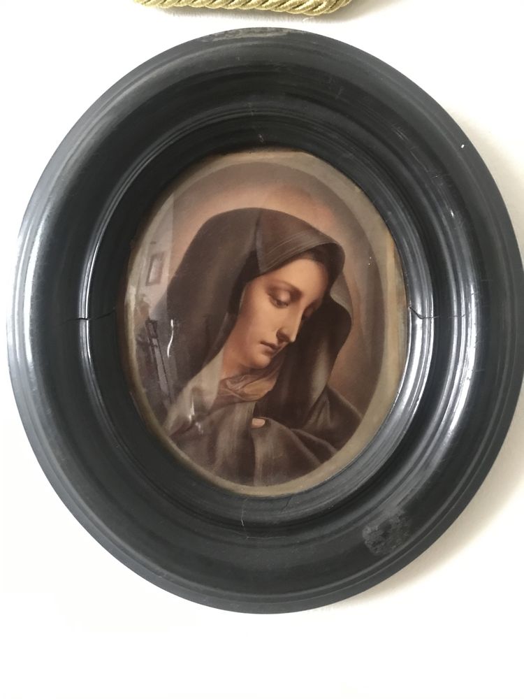 Moldura oval com representação de N.Sra.das Dores - Arte Sacra