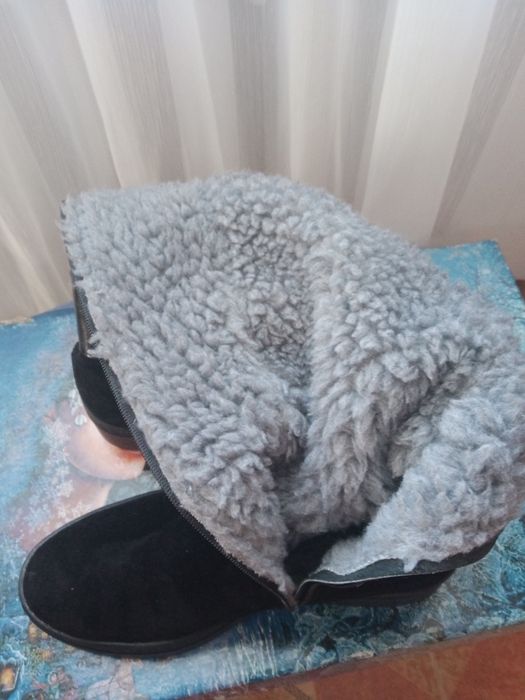 Чоботи натуральна замша , 40 р