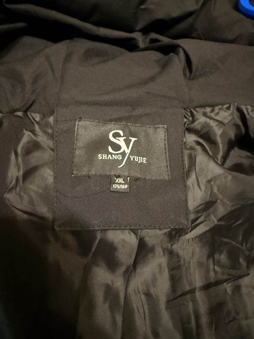 Зимовий пуховик, жіночій