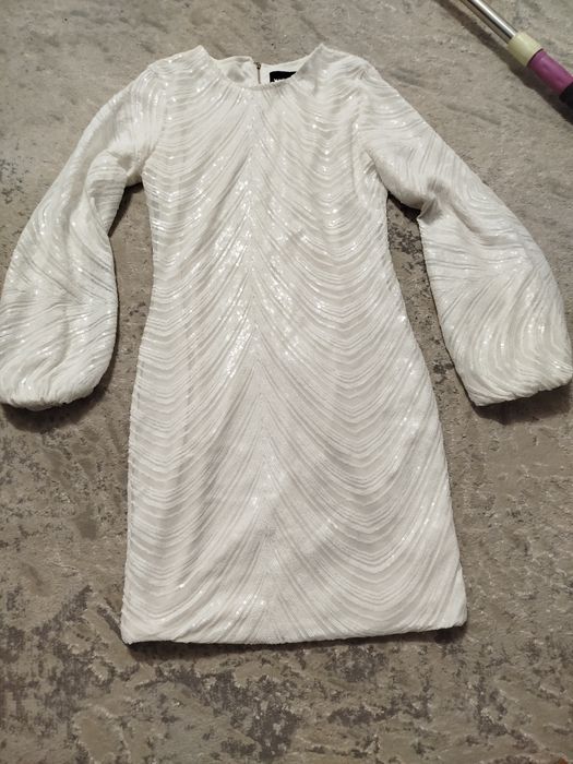 Сукні жіночі розмір 42(с,м)