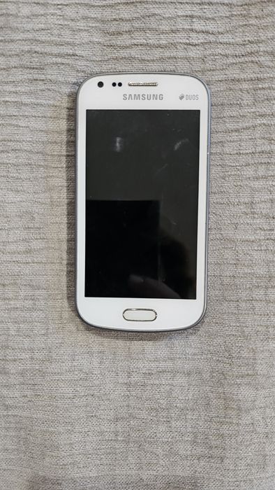 Telemóvel Samsung sem bateria, com capa