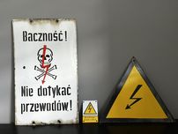Stare tablice emaliowe PRL Loft Baczność