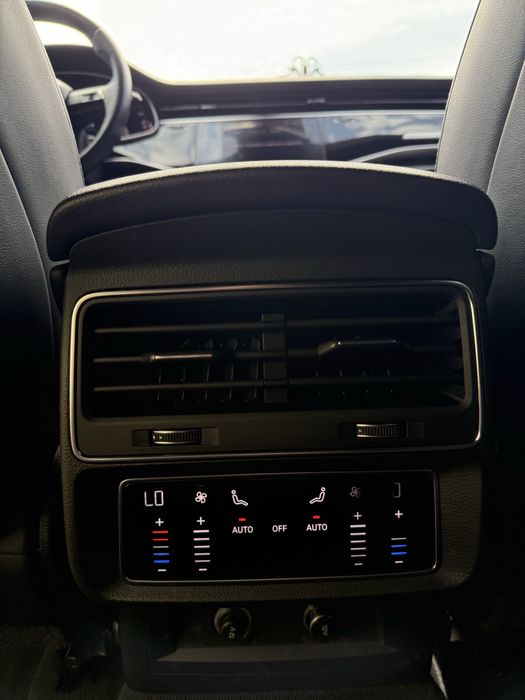 AUDI Q8 S-LINE 3.0 Дизель 2019 року
