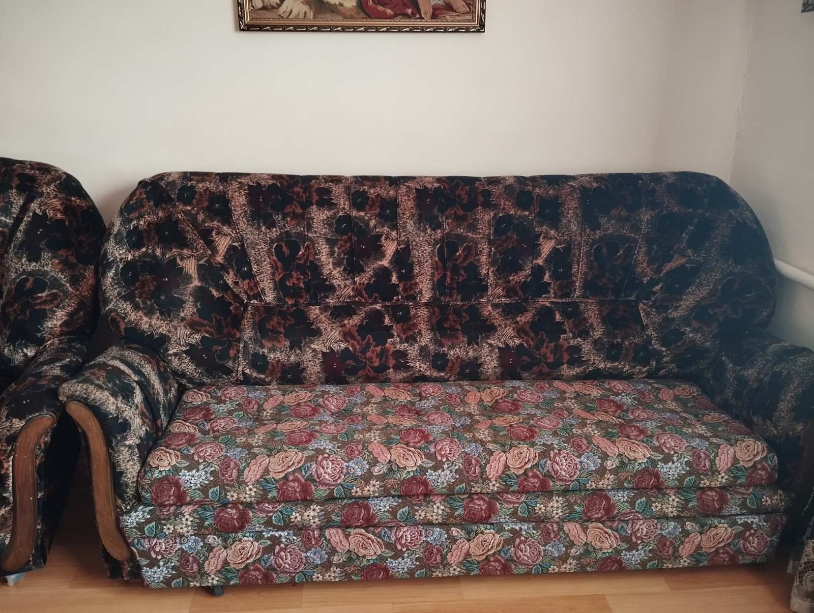 Продам диван та крісла