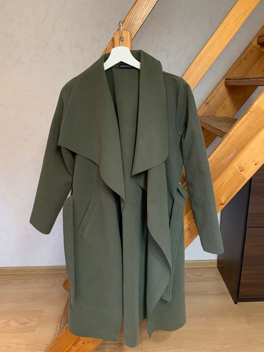 Wełniany płaszcz damski