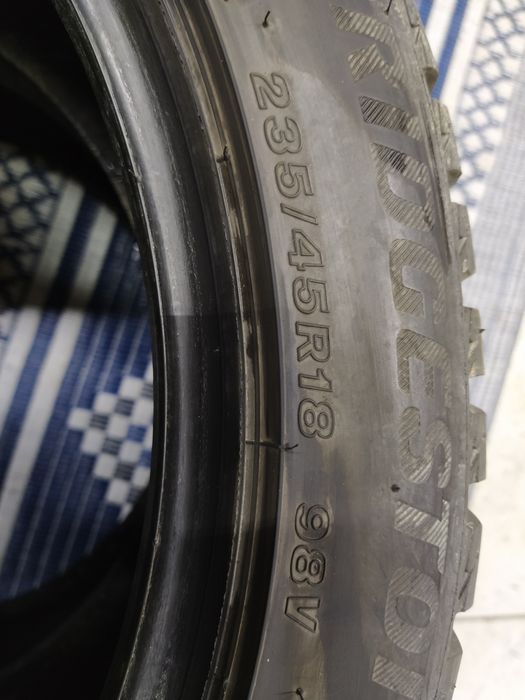 Cena za 2 Opony zimowe 235/45r18 BRIDGESTONE