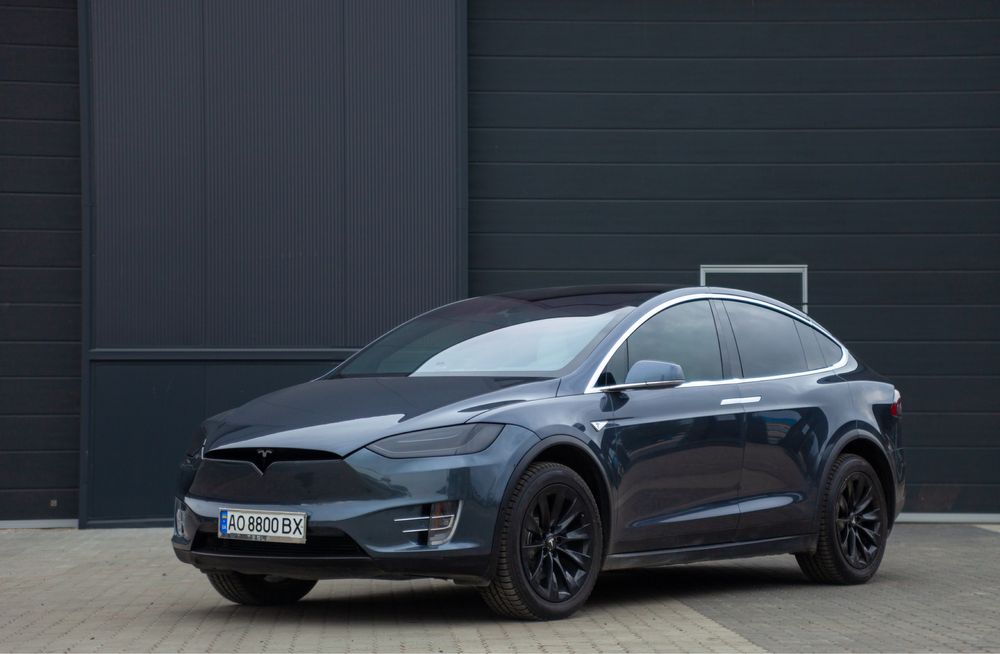 Продам Tesla Model X 2016 року випуску з CSS 2