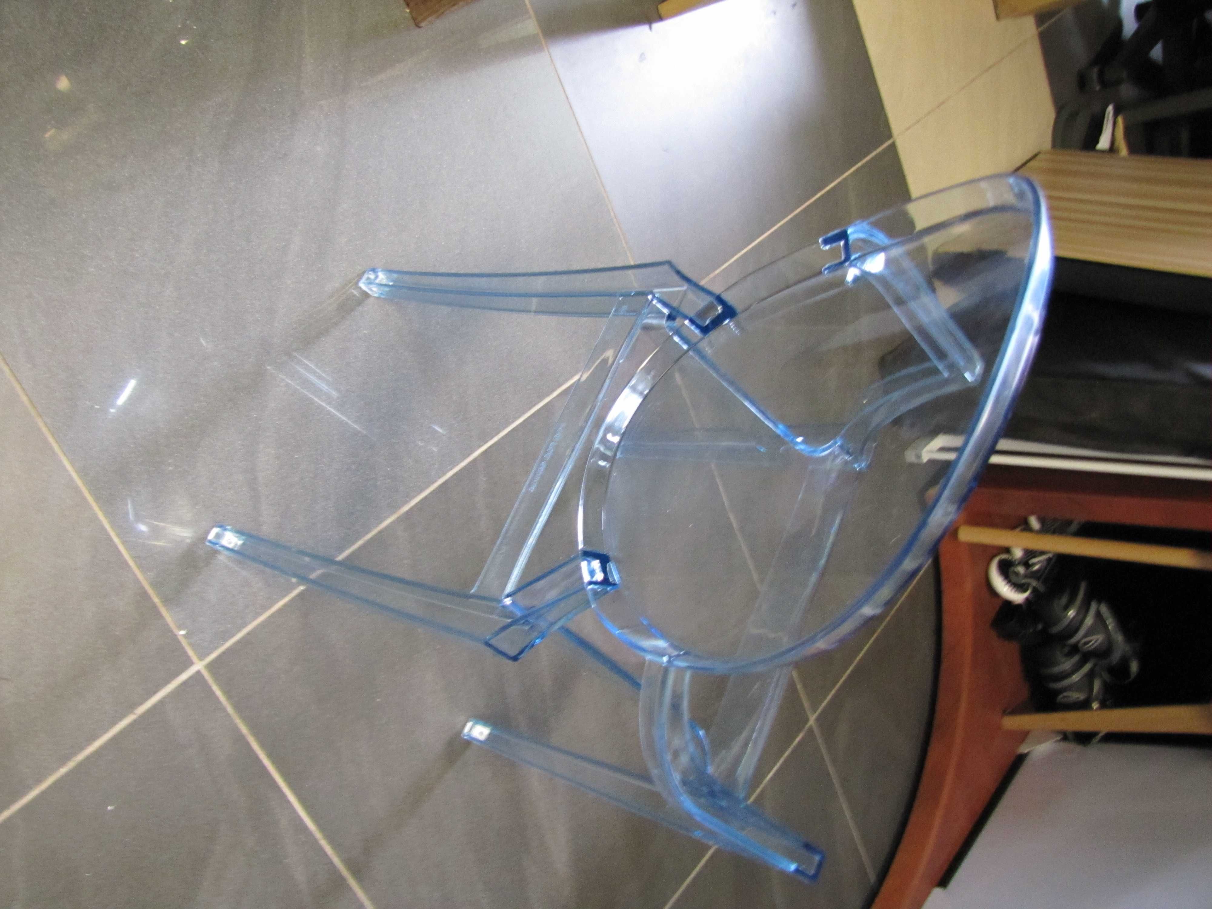 Krzesło transparentne poliwęglan Kartell Lou Ghost jasnoniebieski