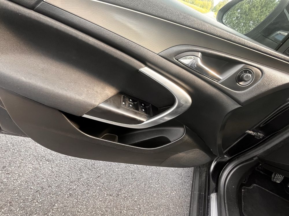 Opel insignia 2.0 cdti 2011r i Opel insignia 2.0 cdti 2011r