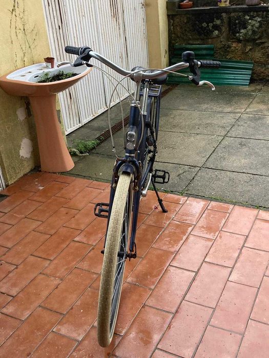 Bicicleta urbana em ótimo estado