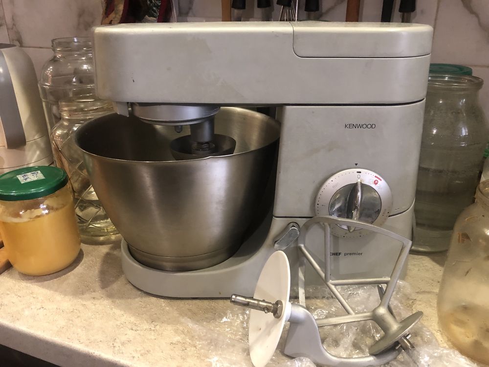 Продам kenwood chef premier kmc560