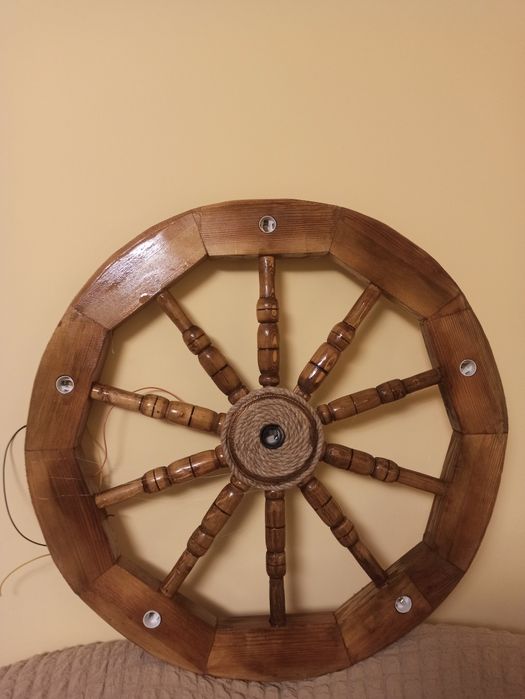 Світильник деревянний