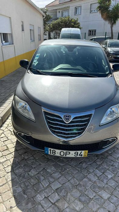 Lancia Ypsilon 3