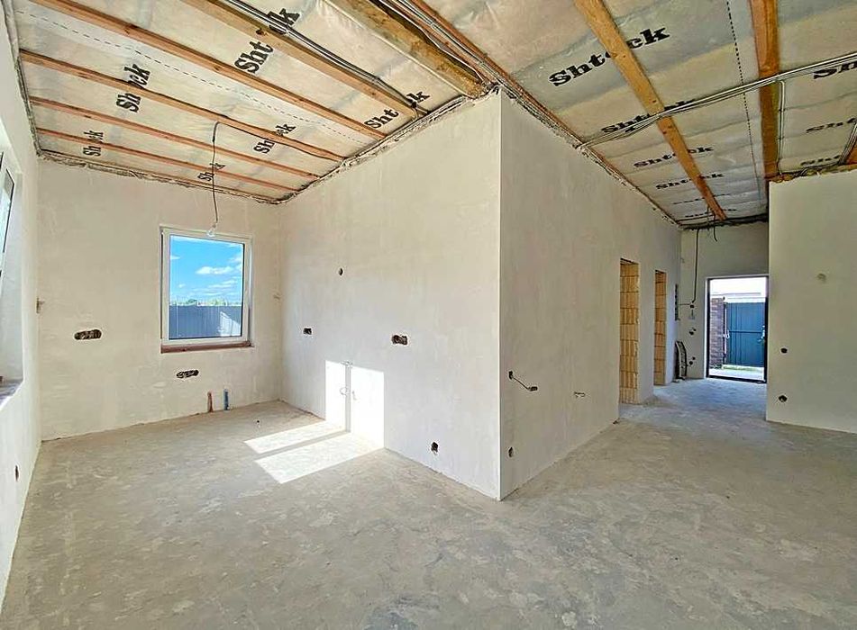 Одноповерховий ОКРЕМИЙ  БУДИНОК  у Лісовій Бучі! Чистове оздоблення!