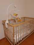 Berço bebe + colchao + protecção + brinquedo