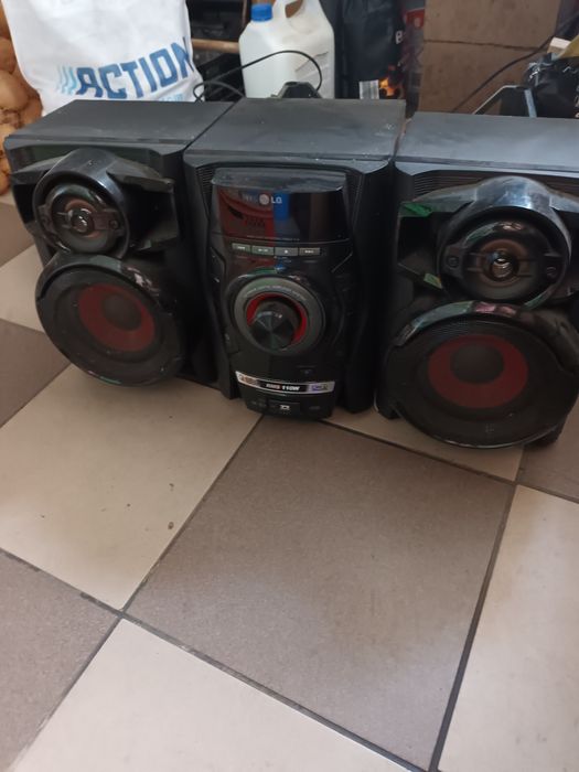 Wierzą stereo LG 110 wat 2 głośniki kompletna