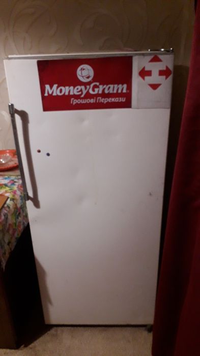 Холодильник ЗІЛ 64. Охлаждает но не морозит