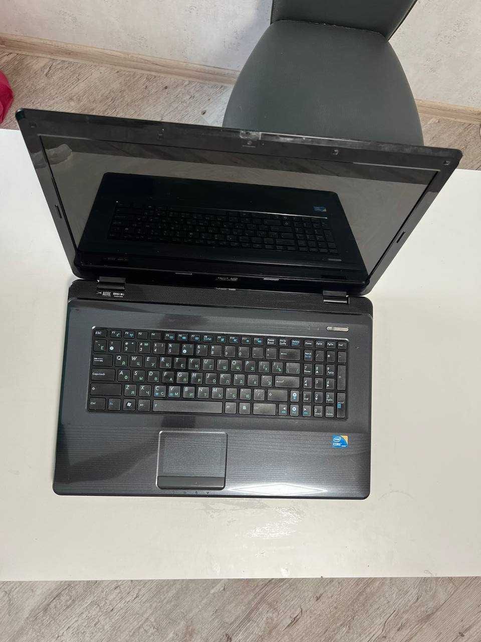 Ноутбук 17,3 ASUS A72J intel Core i3 4*2,53GHz