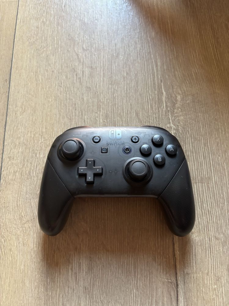 Nintendo switch oled + 2 gry mario kart i supersmash bros +akcesoria