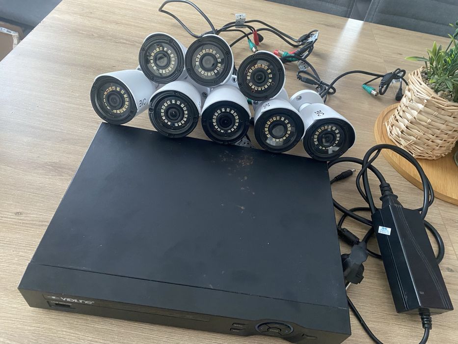 Zestaw kamer  8 szt z rejestratorem Vidiline
