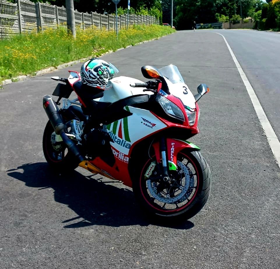 2010 Aprilia RSV4