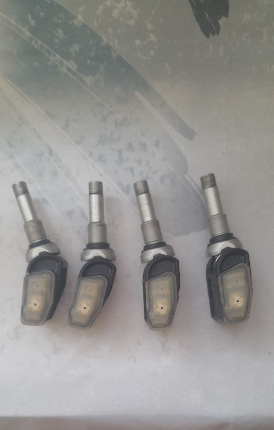 Оригінальні датчики тиску в шинах opel astra j 2010-2015