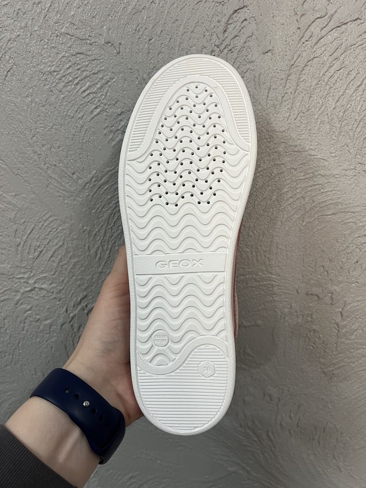 Оригінал! Дитячі/підліткові Кросівки Geox Djrock Trainer Rose (25.4)