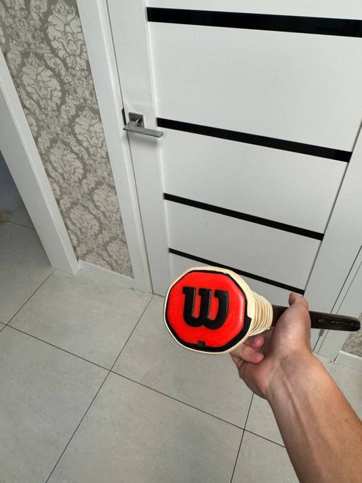 Wilson Blade v8 100 285 g
