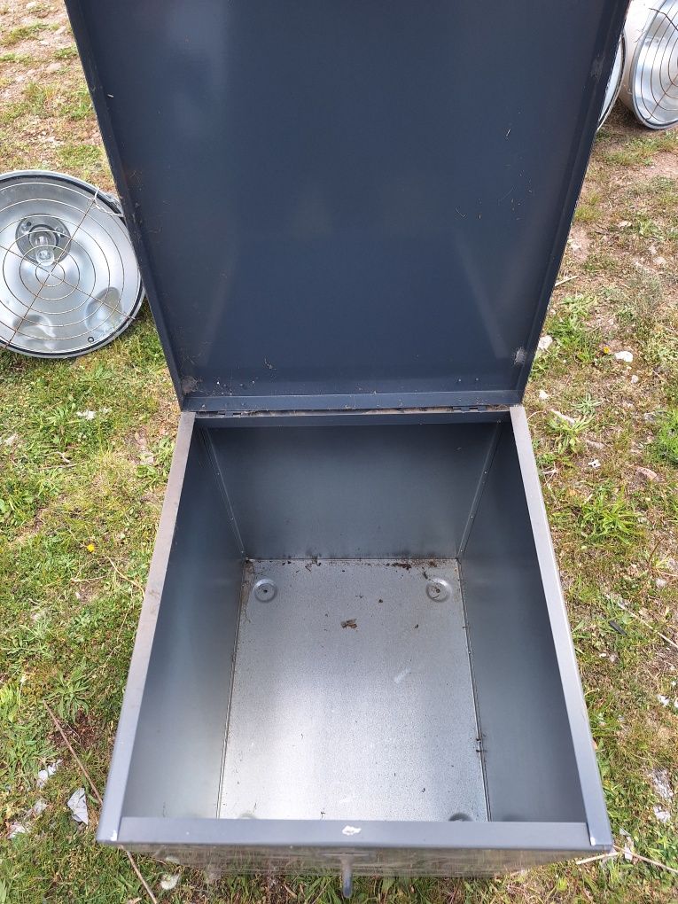 Pojemnik metalowy