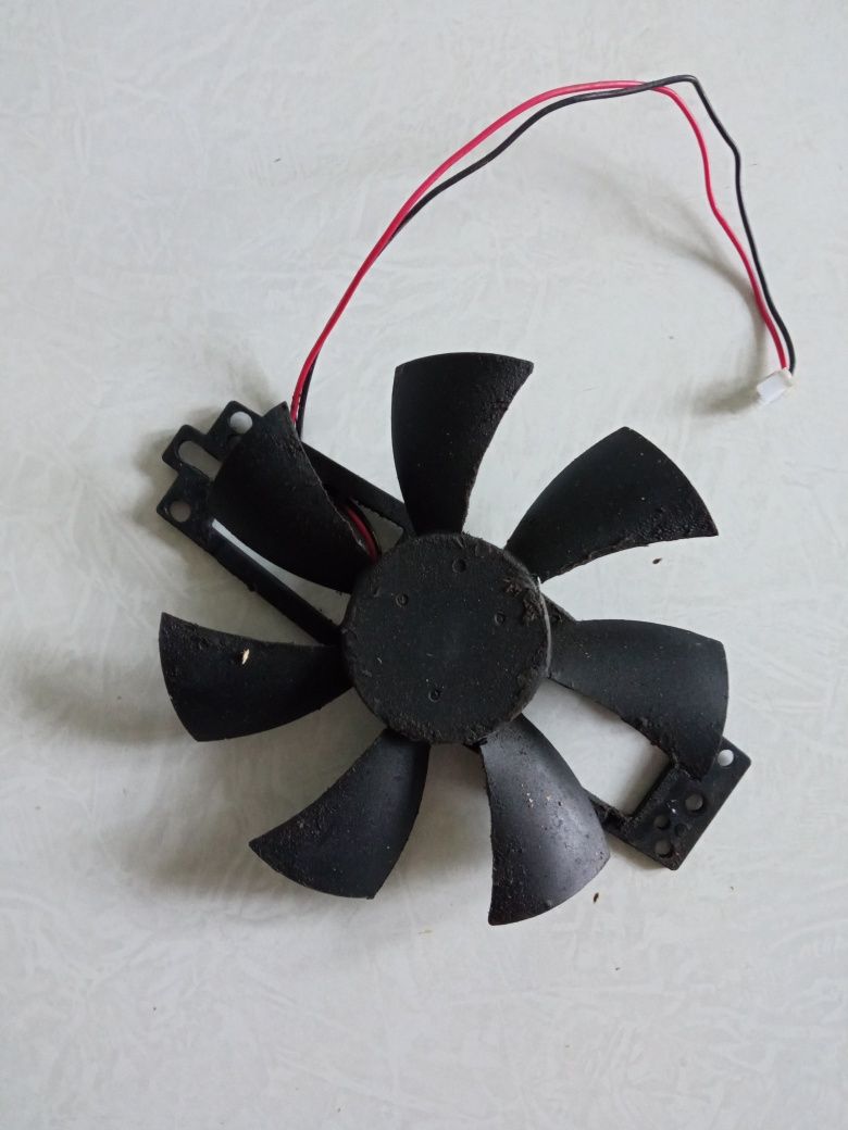 Вентилятор (кулер) індукційної плити