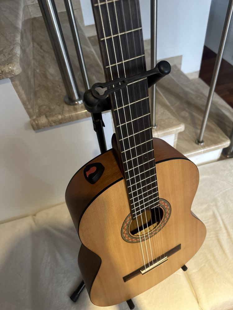 Gitara yamaha c 30 M