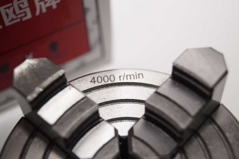 SAN OU K72-80 4-szczękowy uchwyt tokarski