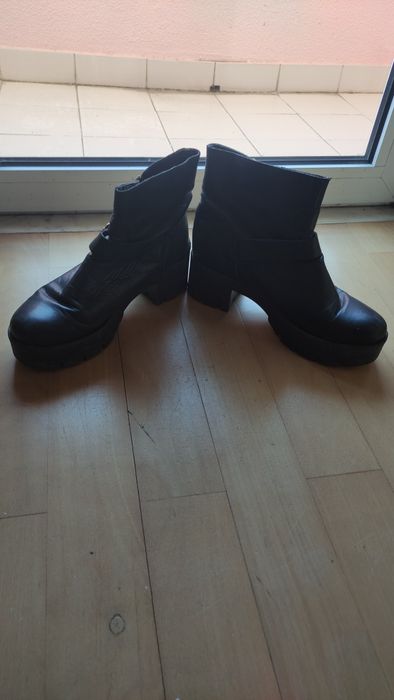 Botas pretas plataforma