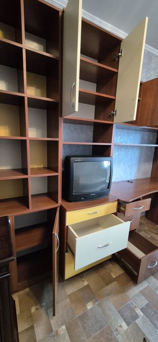 Пенал, шкаф, комп'ютерний стіл, стелаж, полиця для книг