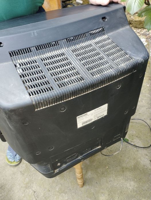 Телевизор в рабочем состоянии