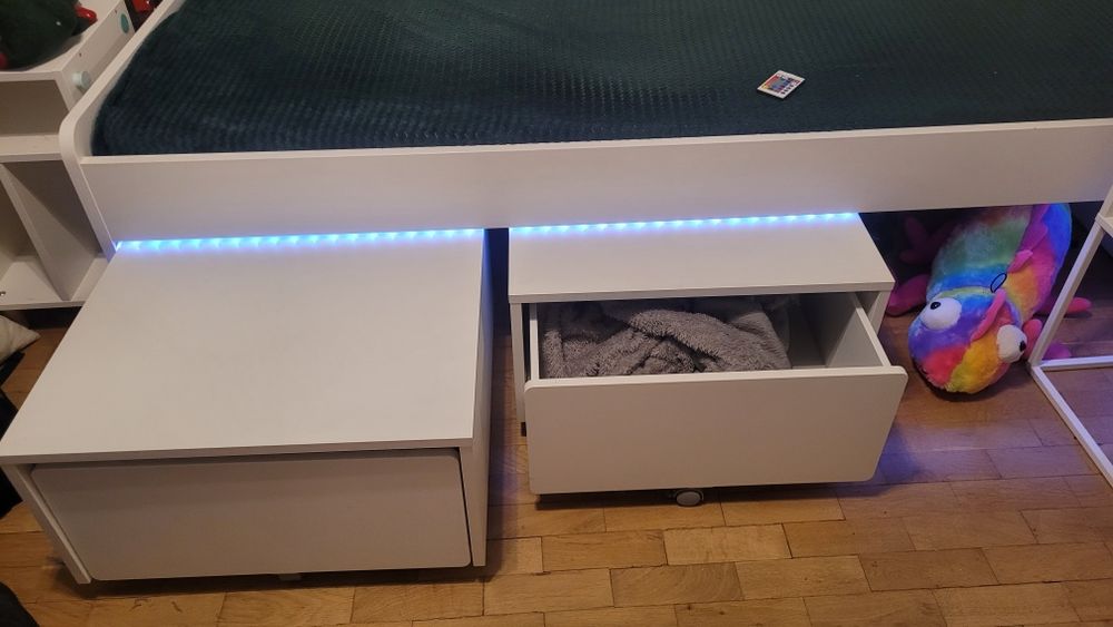 Łóżko IKEA z materacem i schowkiem 380 zł